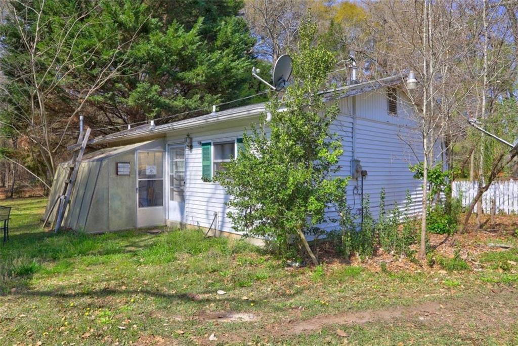 205 Highway 186 Good Hope, GA 30641 - Photo 8 of 23