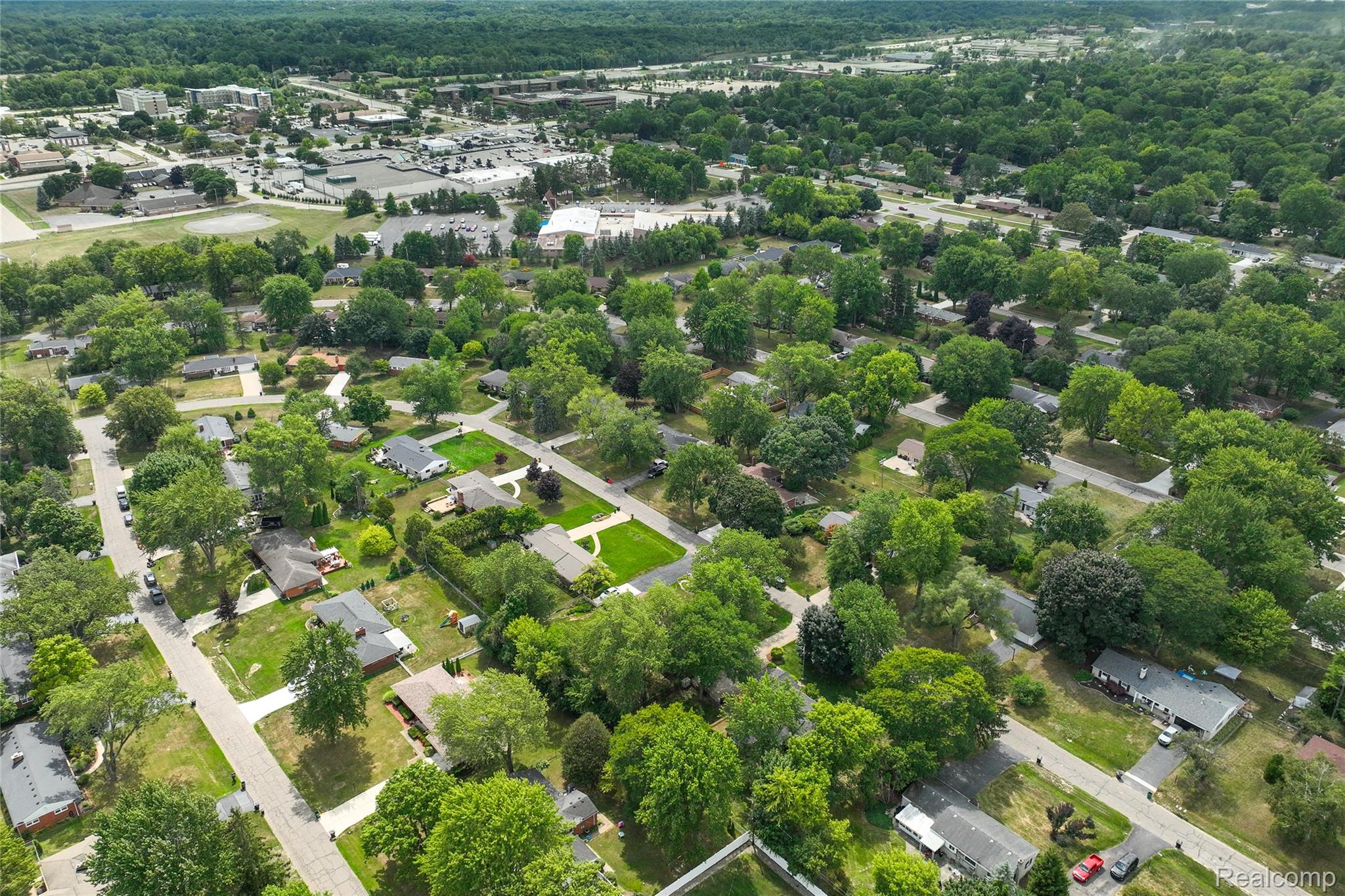 28432 Westerleigh Road Farmington, MI 48334 - Photo 47 of 49 Looking south toward 12 Mile