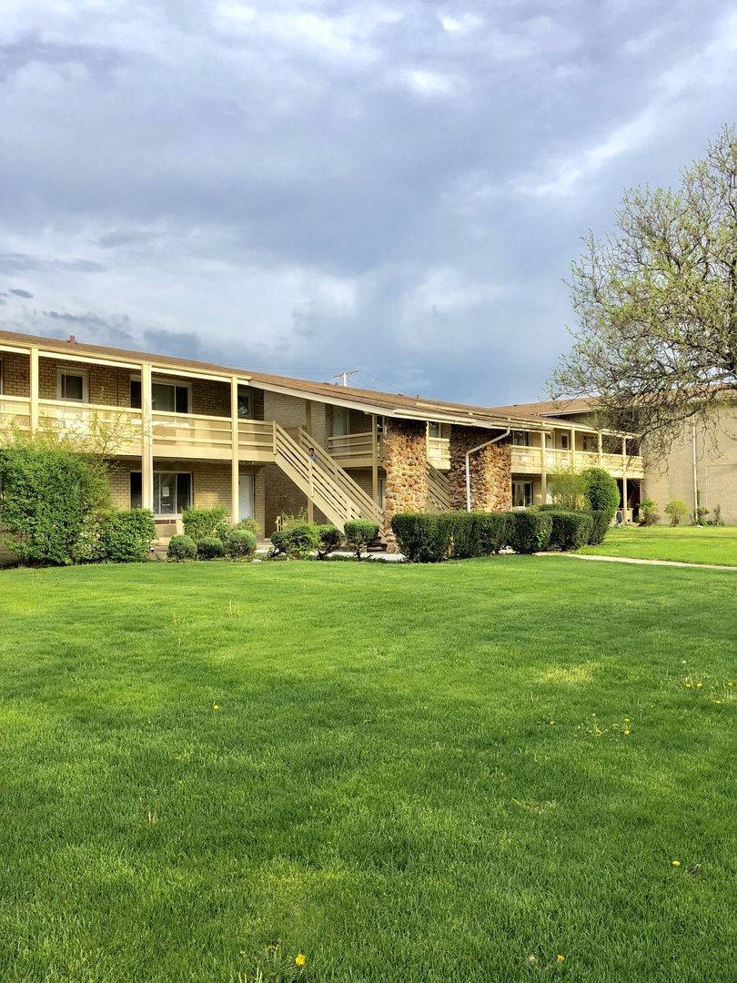 14533 Keystone Avenue, Unit 2 Midlothian, IL 60445 - Photo 2 of 11