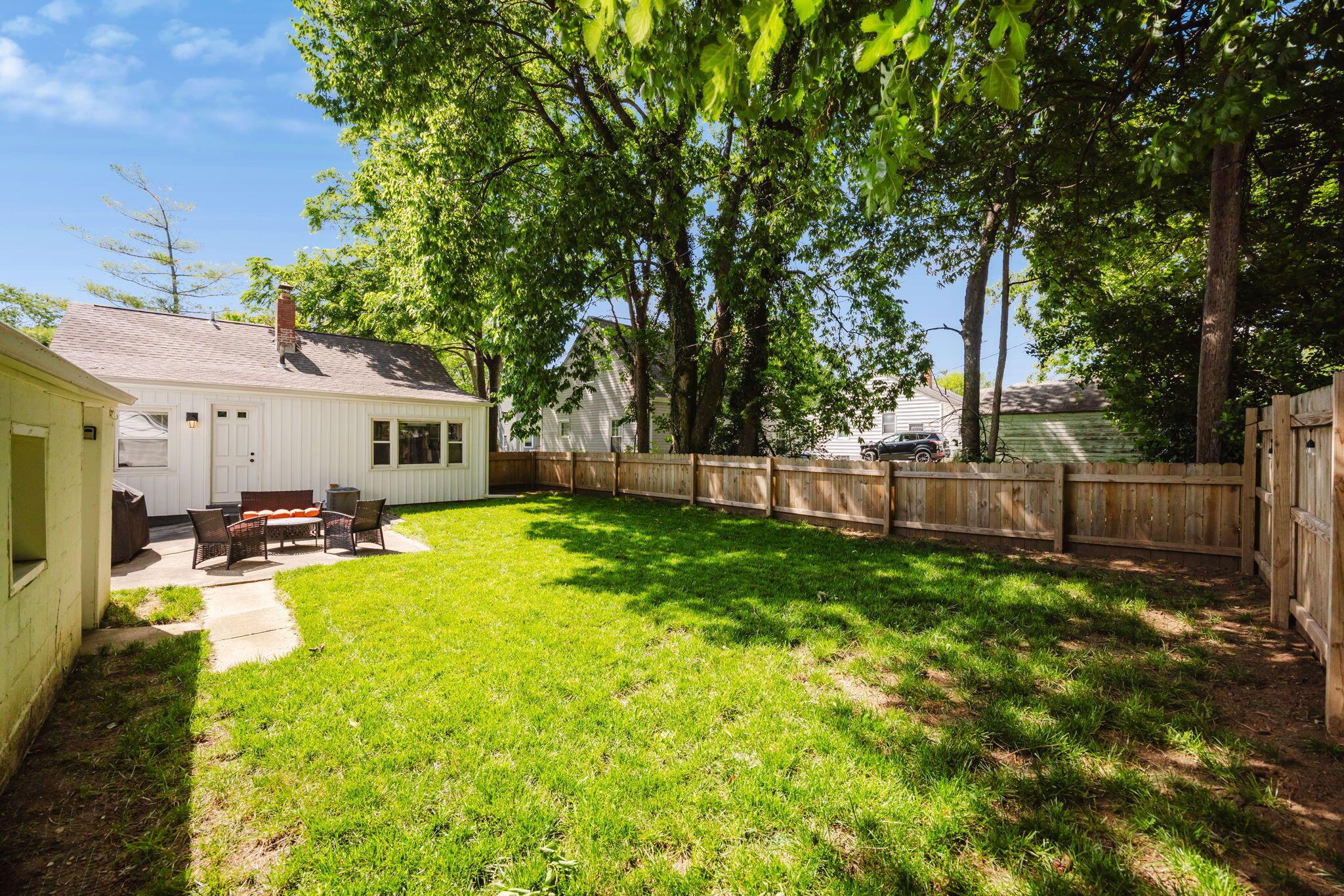 812 South Chesterfield Road Columbus, OH 43209 - Photo 31 of 40