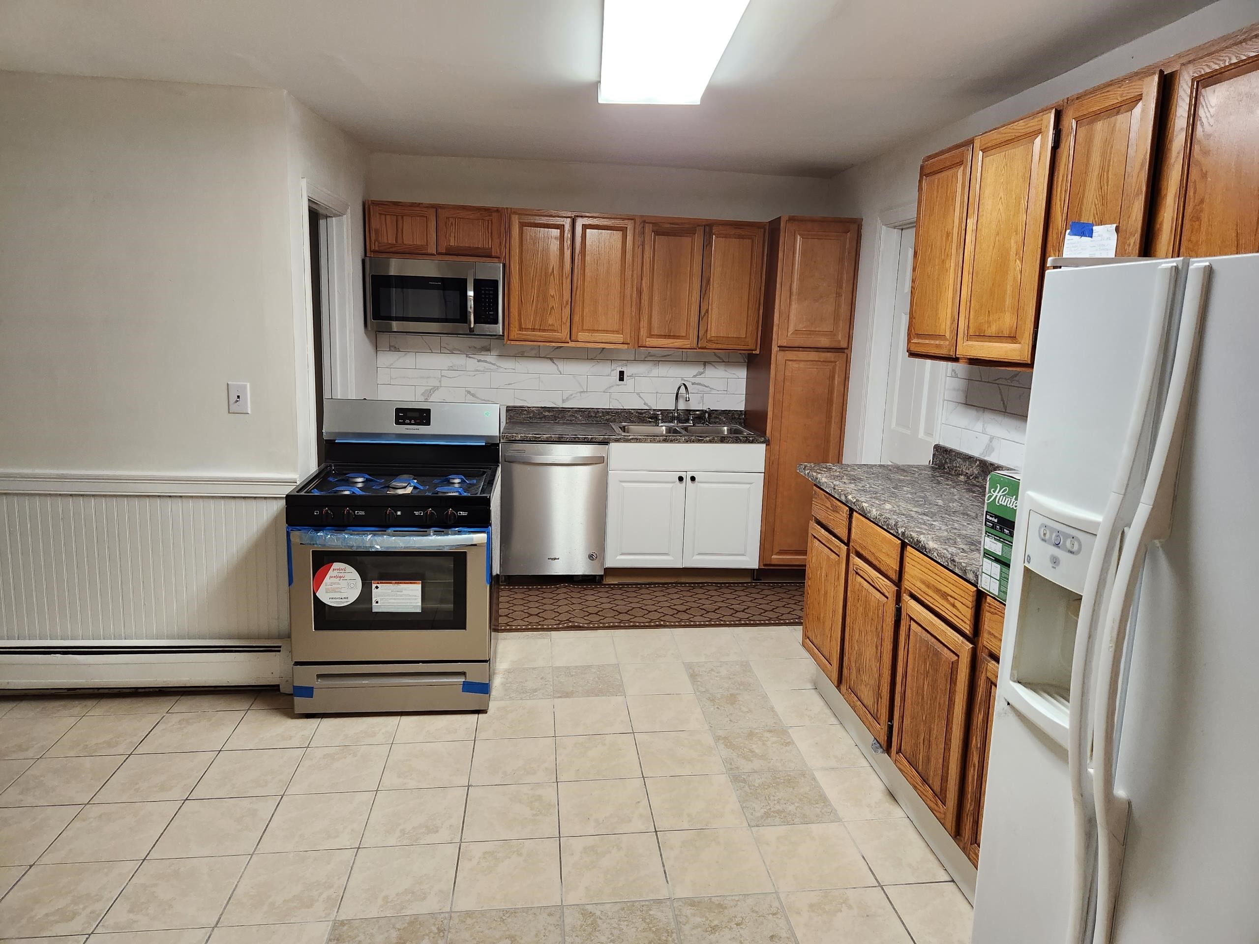 74 Railroad Avenue Epping, NH 03042 - Photo 19 of 40