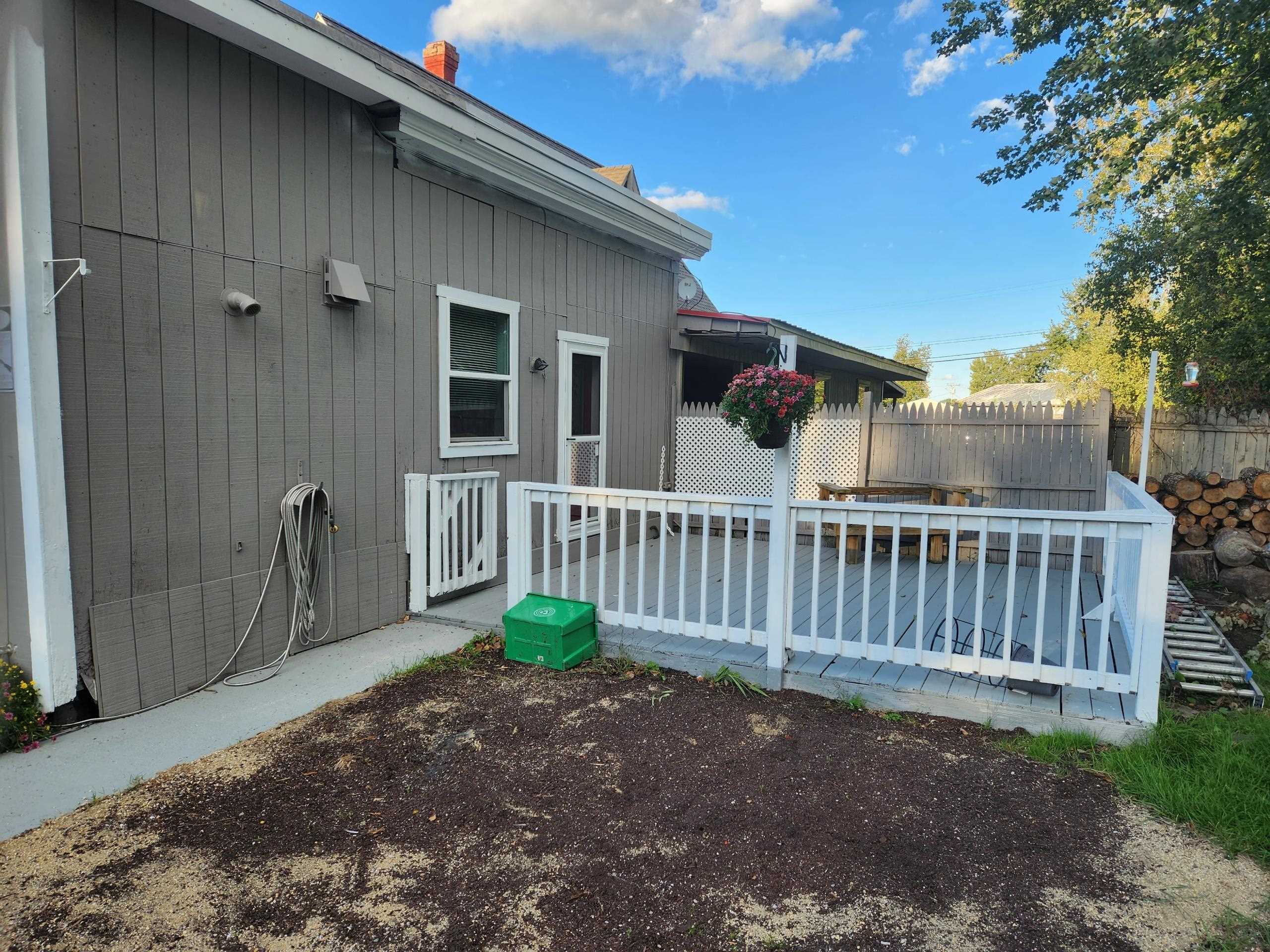 74 Railroad Avenue Epping, NH 03042 - Photo 25 of 40