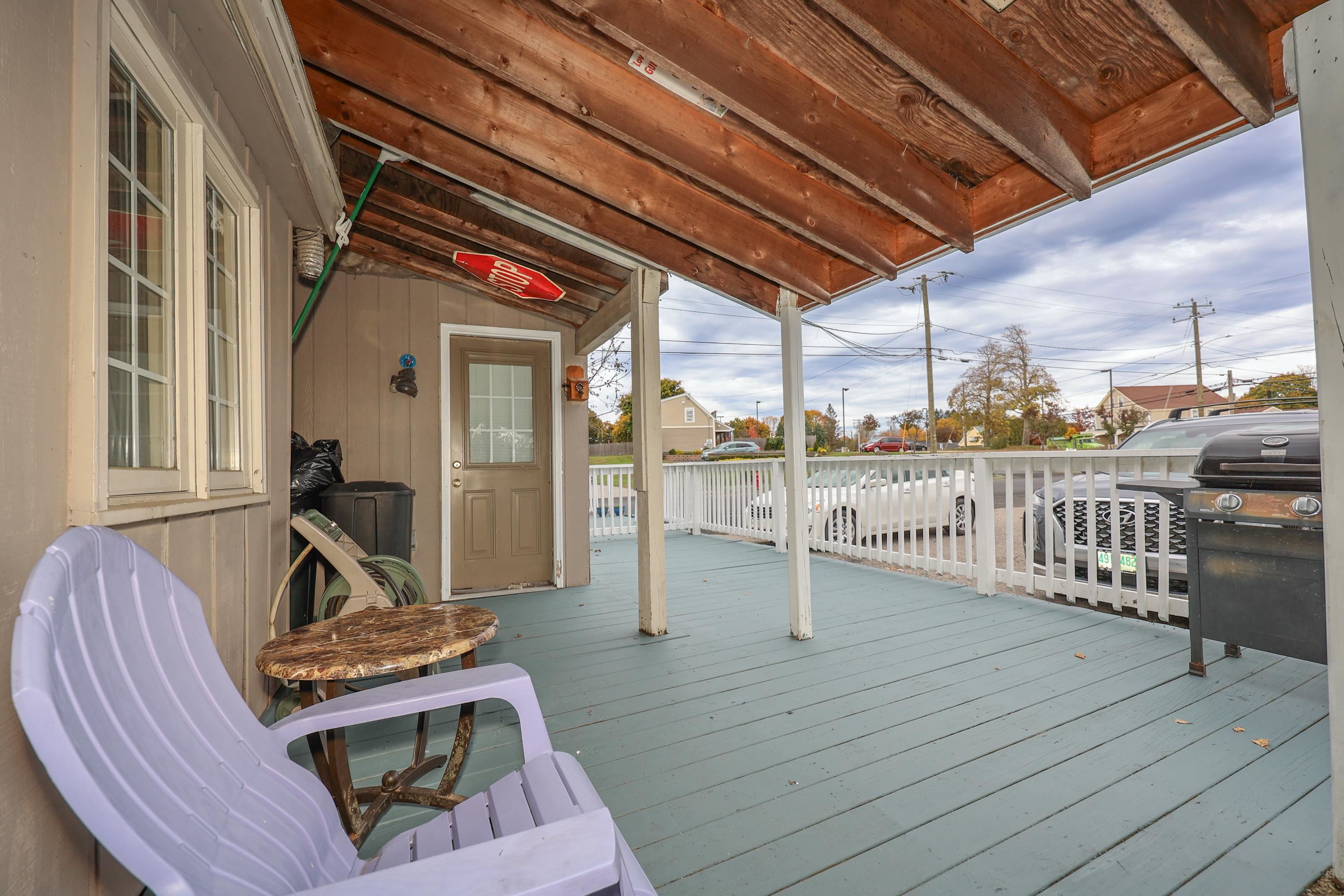 74 Railroad Avenue Epping, NH 03042 - Photo 27 of 40