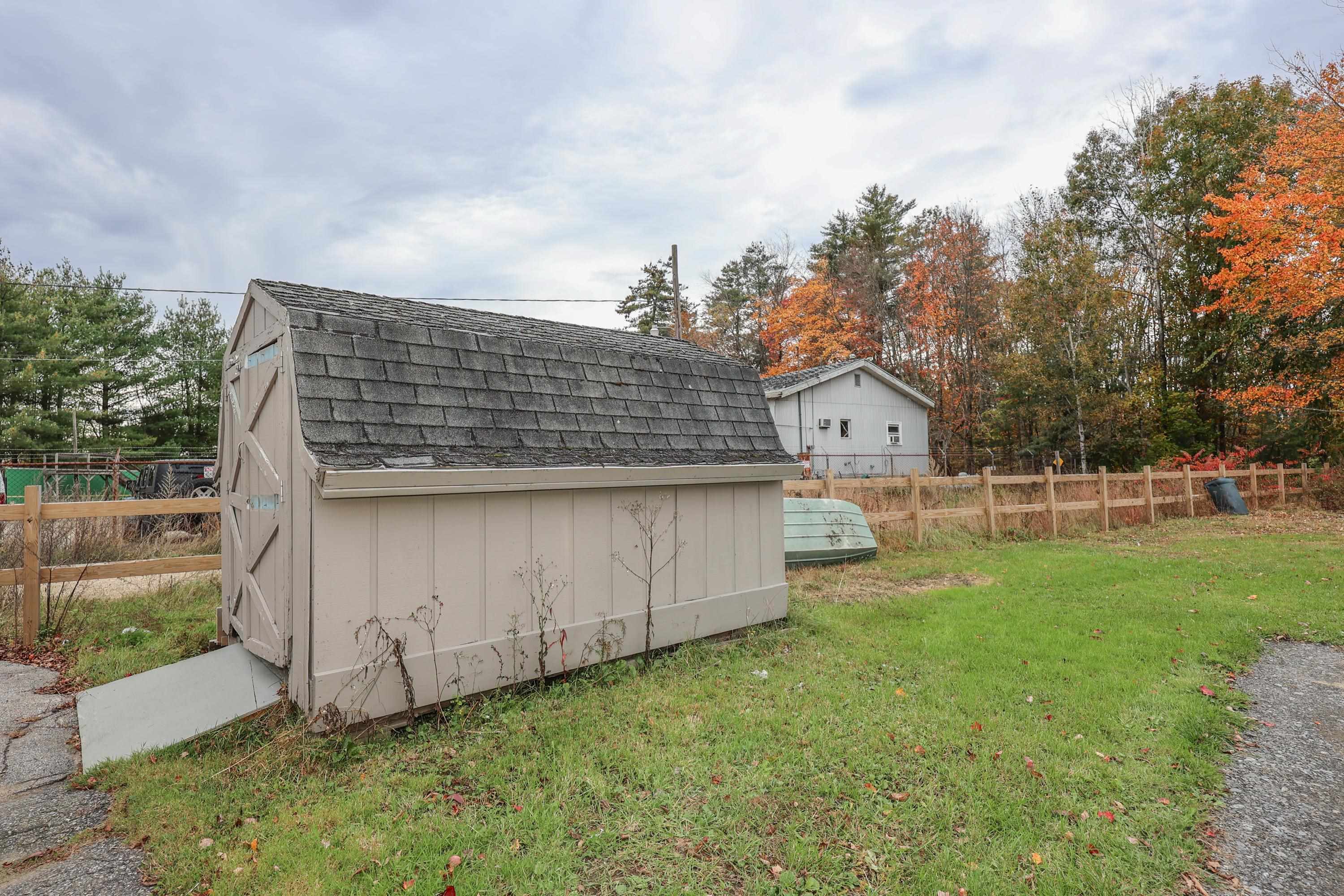 74 Railroad Avenue Epping, NH 03042 - Photo 28 of 40