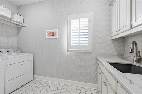 $939,000 | 5728 West 146th Street, Overland Park, KS 66223