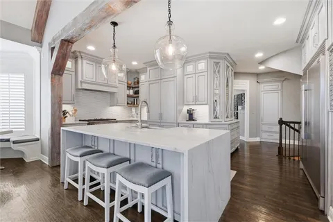 $939,000 | 5728 West 146th Street, Overland Park, KS 66223