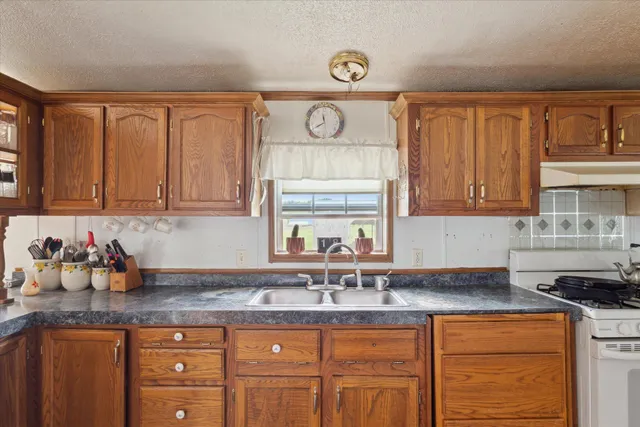 $700,000 | 21576 Patterson Road, Unit OPTION A, Tustin, MI 49688