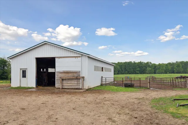 $700,000 | 21576 Patterson Road, Unit OPTION A, Tustin, MI 49688