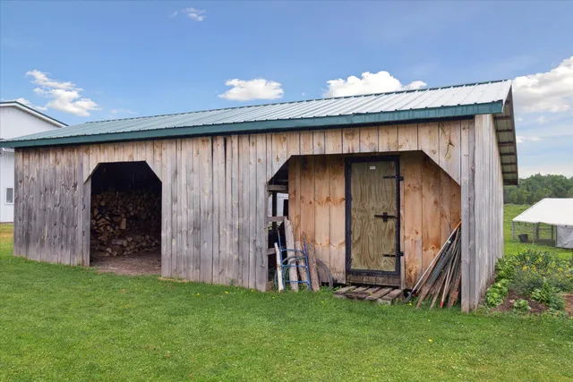 $700,000 | 21576 Patterson Road, Unit OPTION A, Tustin, MI 49688