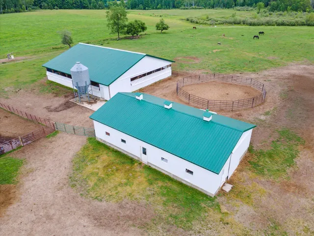 $700,000 | 21576 Patterson Road, Unit OPTION A, Tustin, MI 49688