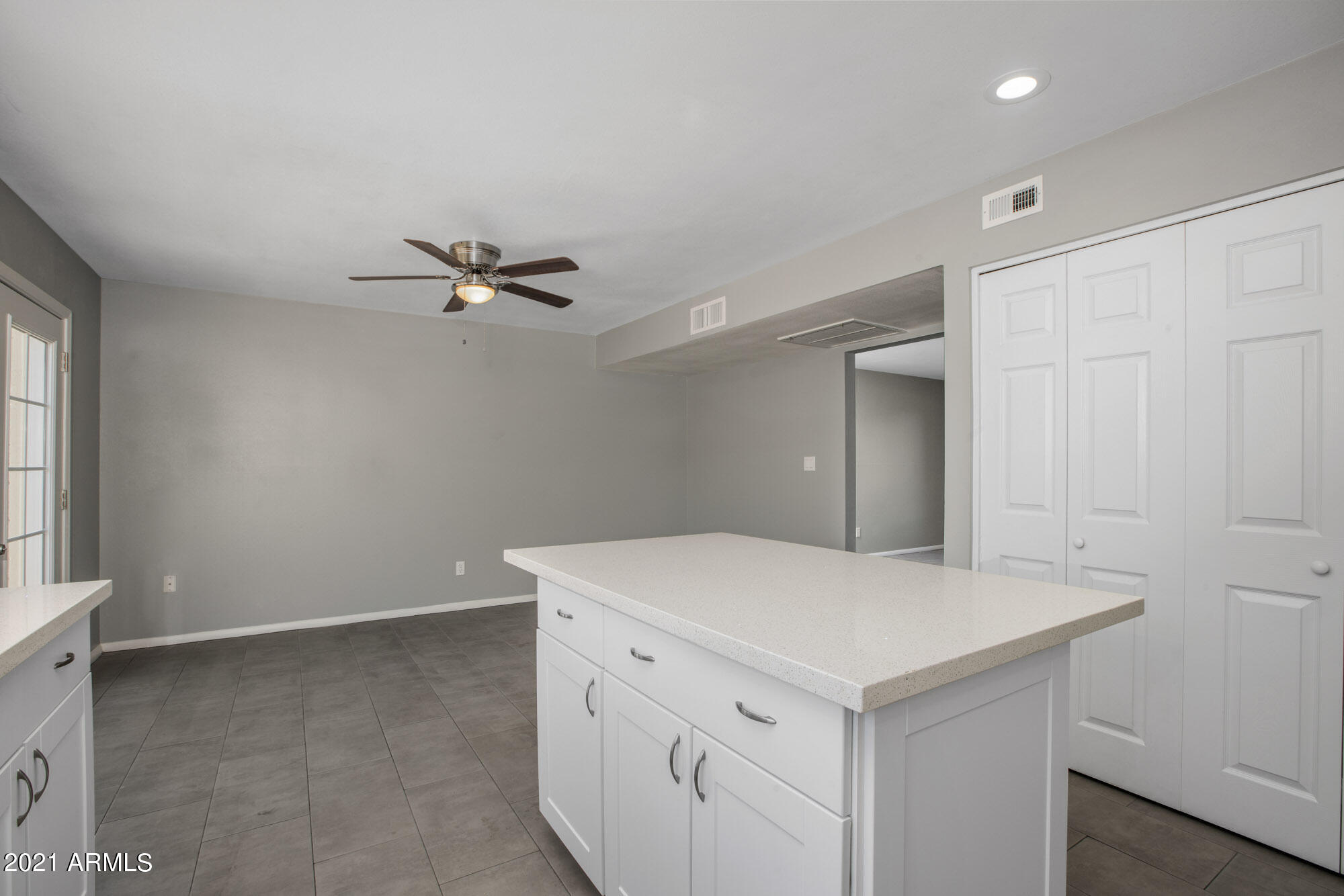 4323 West Ocotillo Road Glendale, AZ 85301 - Photo 7 of 21 07_Kitchen