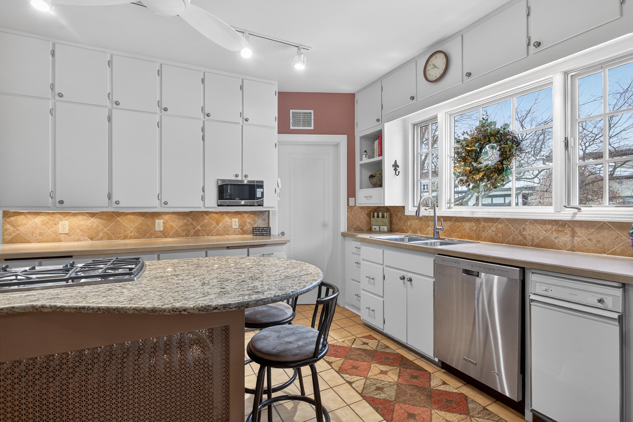 1714 4th Street Jackson, MI 49203 - Photo 22 of 78 027_0N0A3297