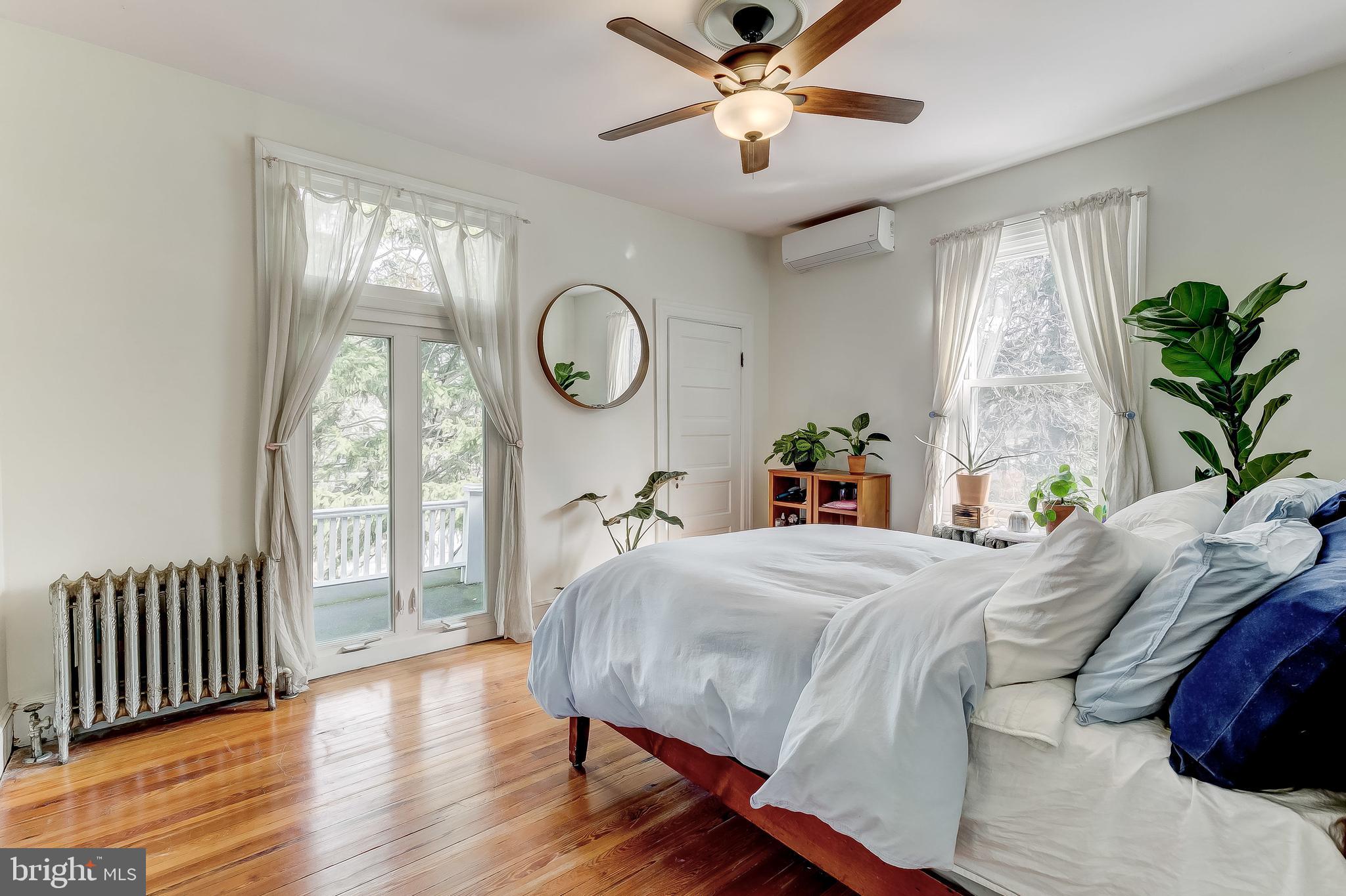 5616 Pimlico Road Baltimore, MD 21209 - Photo 42 of 66 3rd bedroom with floor to ceiling light