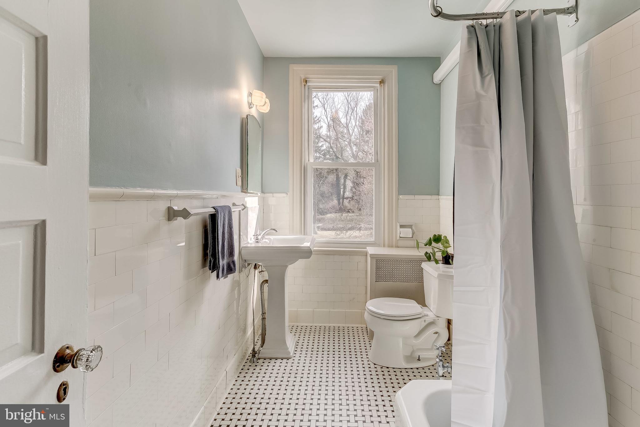 5616 Pimlico Road Baltimore, MD 21209 - Photo 47 of 66 2nd floor full bath