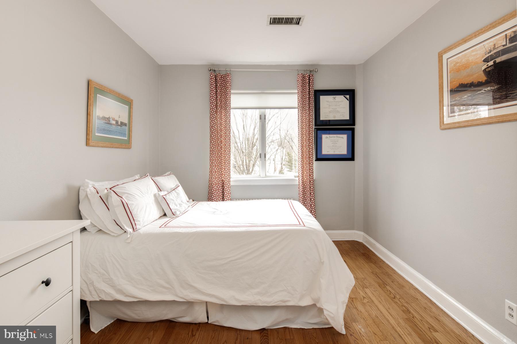 2041 Huidekoper Place Northwest Washington, DC 20007 - Photo 27 of 51