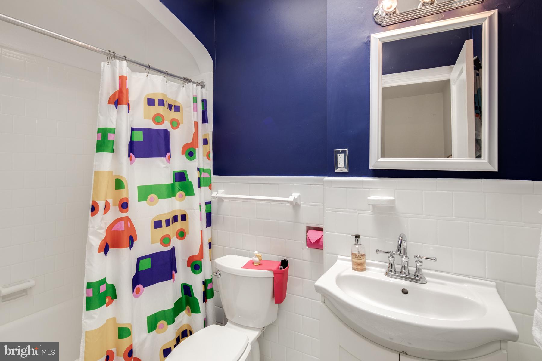 2041 Huidekoper Place Northwest Washington, DC 20007 - Photo 32 of 51