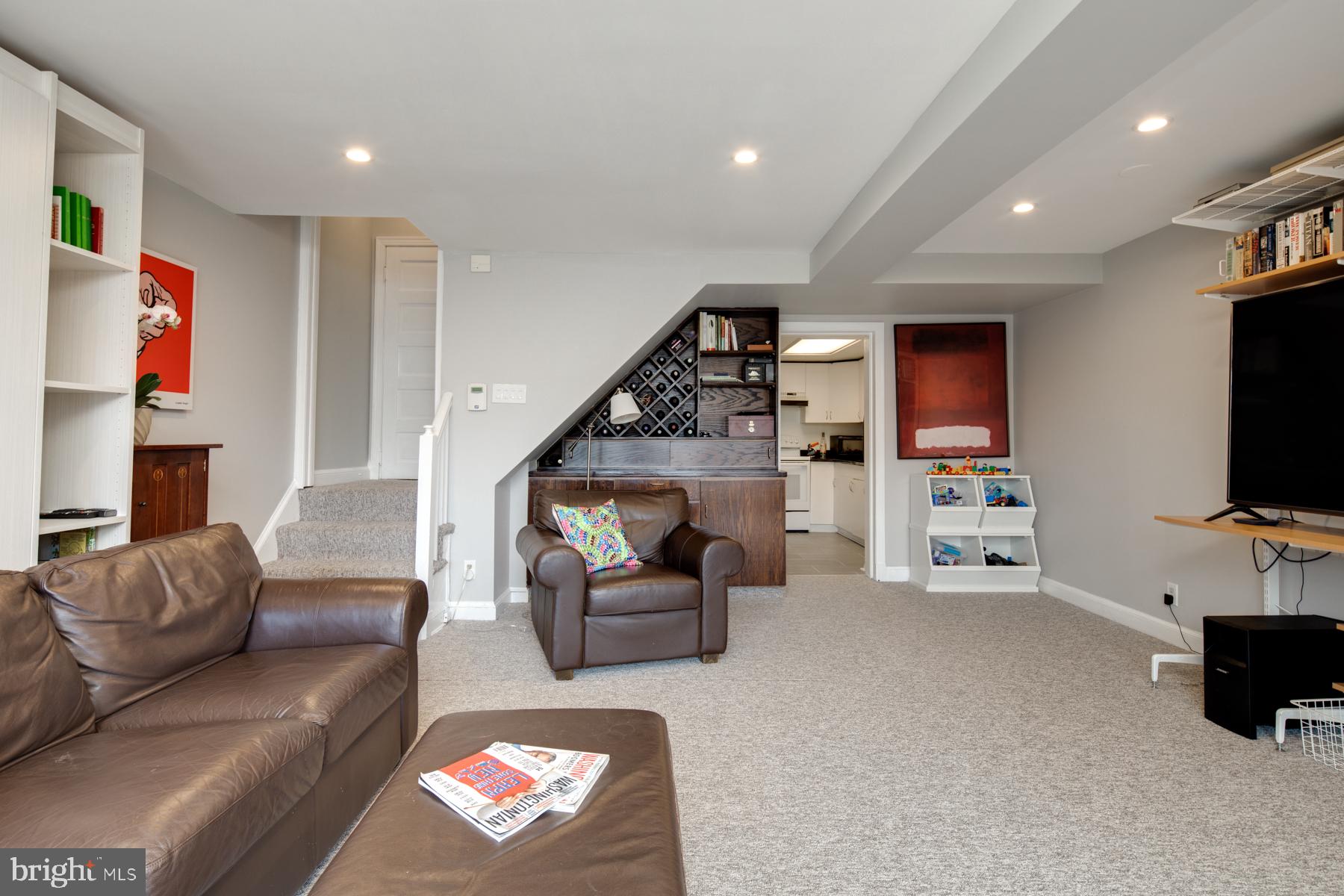 2041 Huidekoper Place Northwest Washington, DC 20007 - Photo 38 of 51