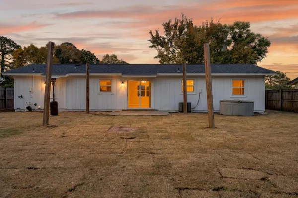 $325,000 | 102 West Audrey Drive Northwest, Fort Walton Beach, FL 32548