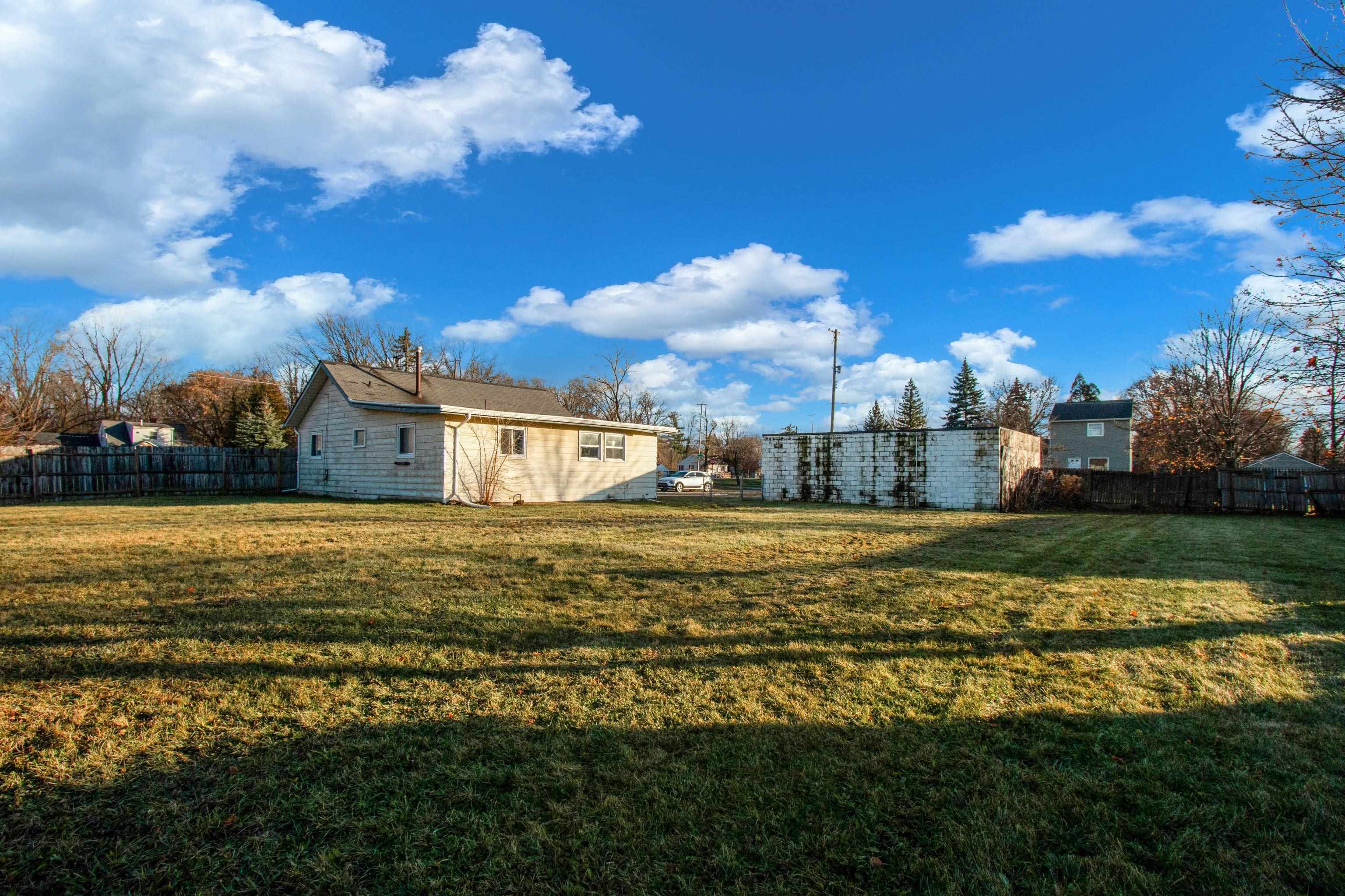 2905 Center Road Flint, MI 48506 - Photo 13 of 15