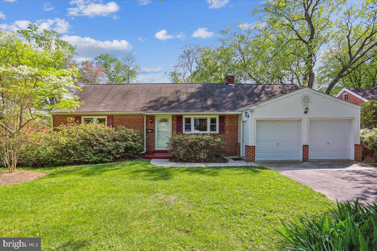 1806 Arcola Avenue Silver Spring, MD 20902 - Photo 2 of 32