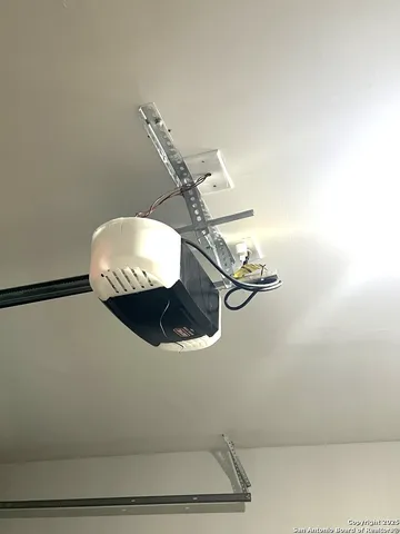 $1,750 | 422 Argyle Hill, San Antonio, TX 78227