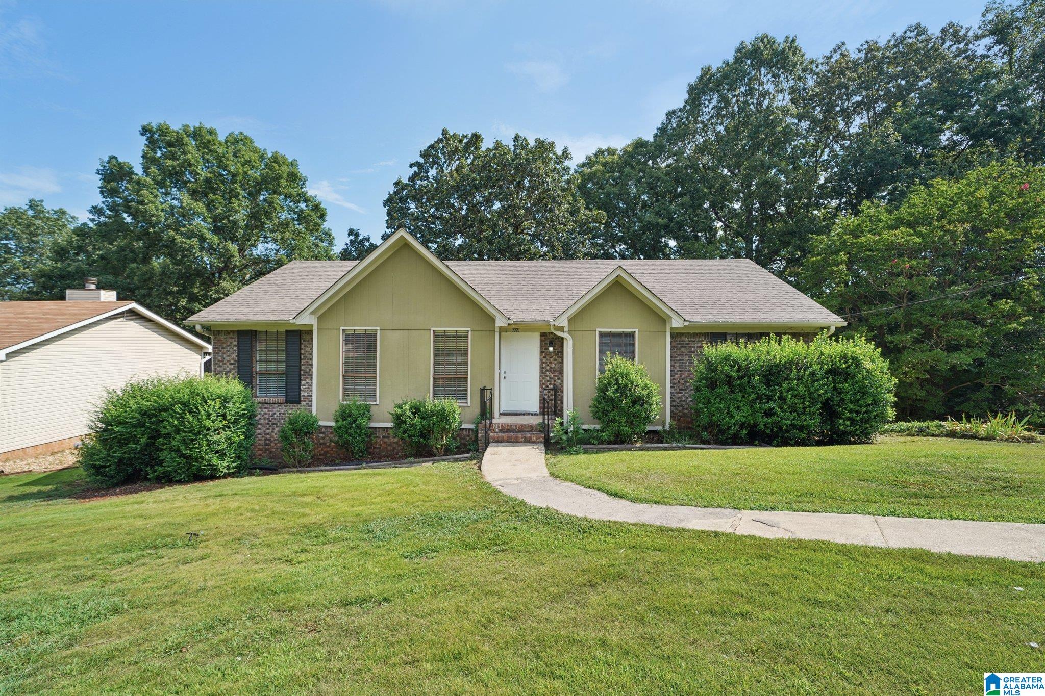 1921 Outwood Road Fultondale, AL 35068 - Photo 5 of 50