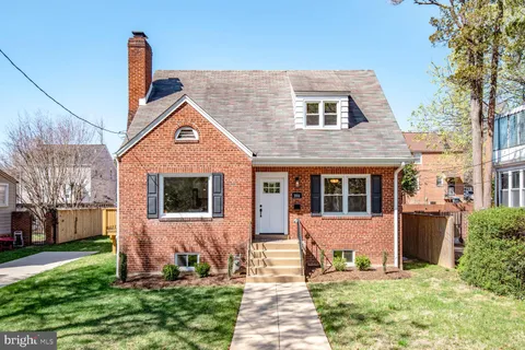 $875,000 | 3914 18th Street Northeast, Washington, DC 20018