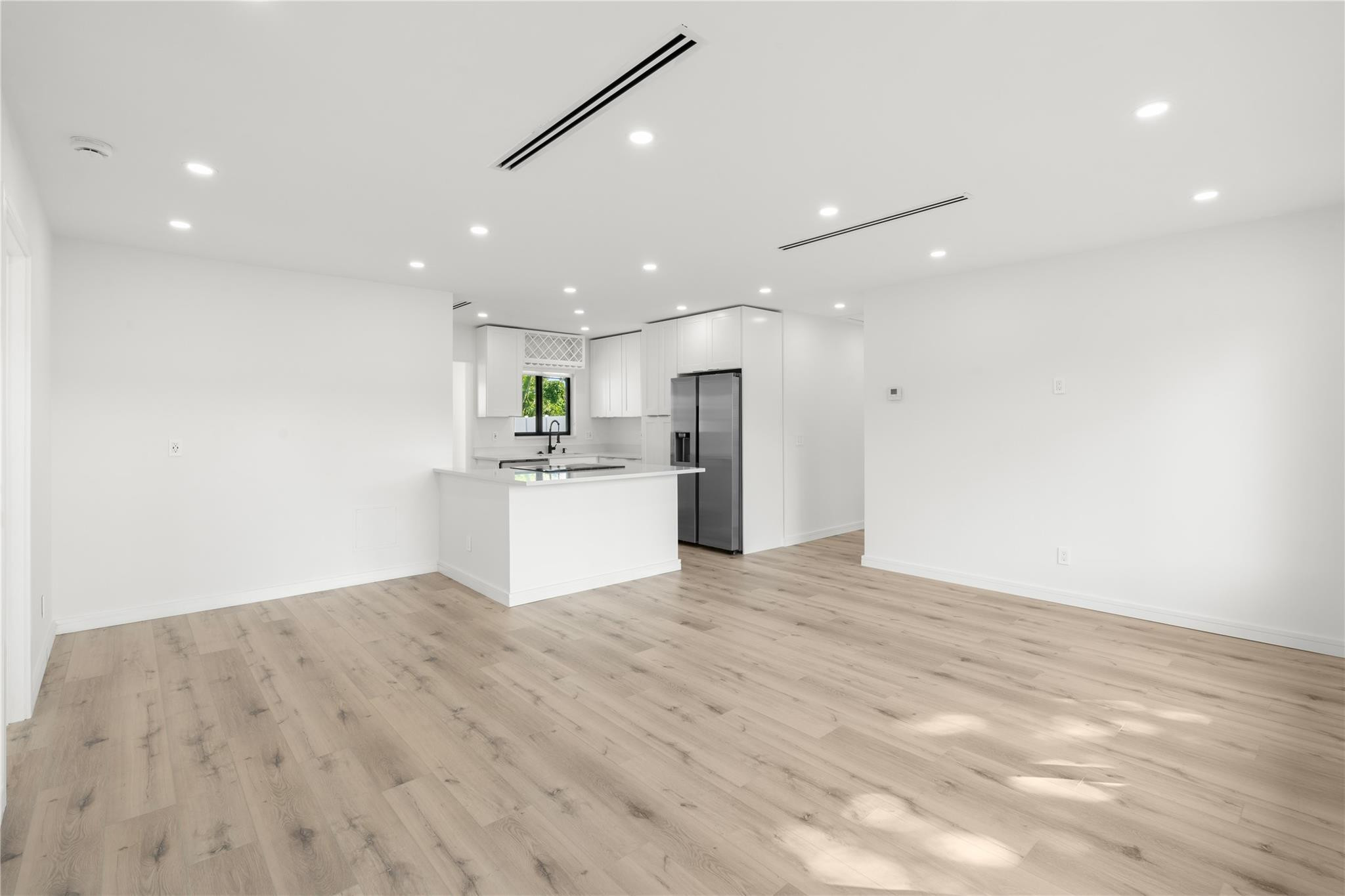 455 Southwest 14th Court Pompano Beach, FL 33060 - Photo 12 of 27 Photo 12