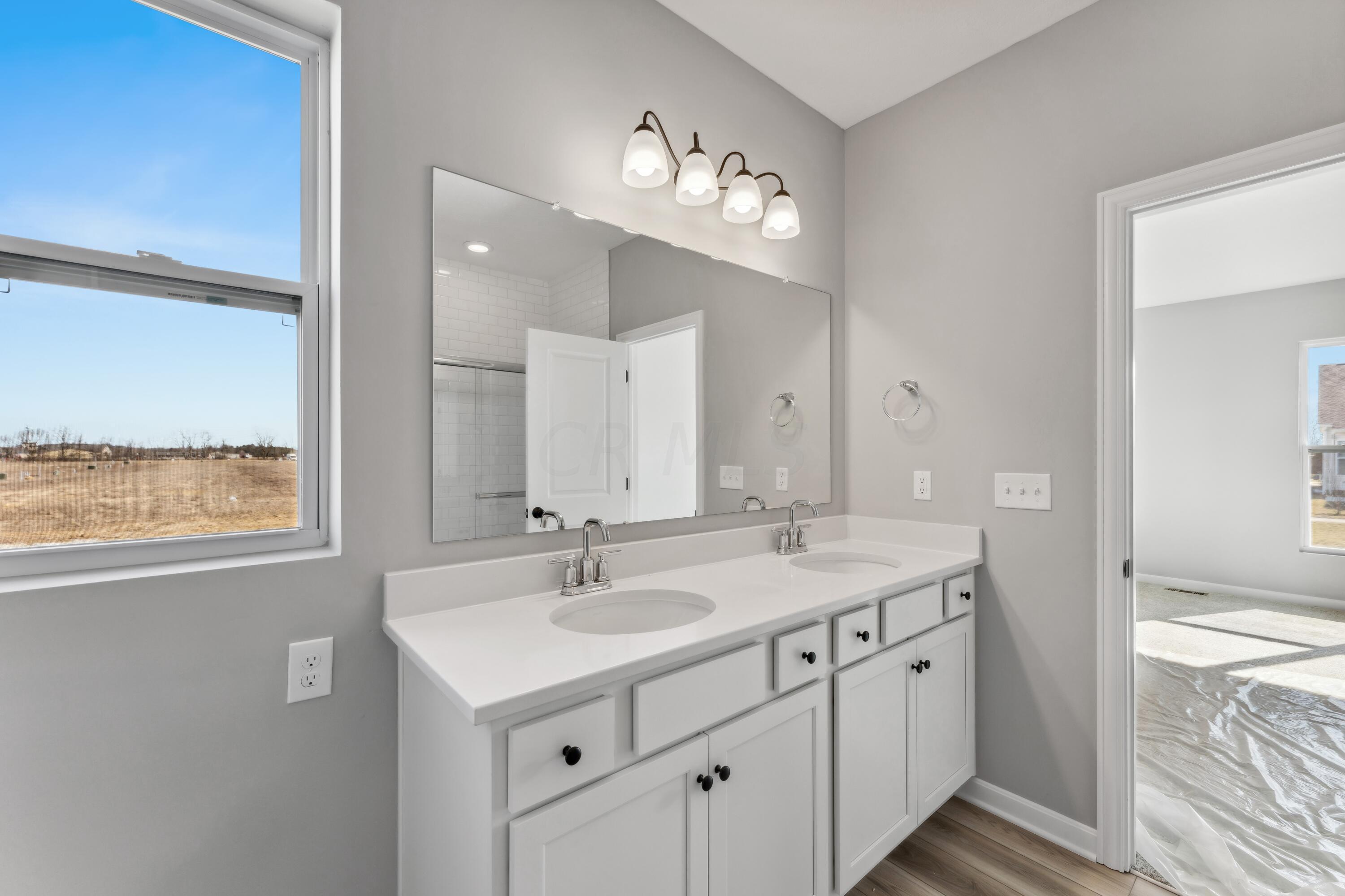 3113 Gelding Run Road Grove City, OH 43123 - Photo 24 of 31 Owner's Bathroom