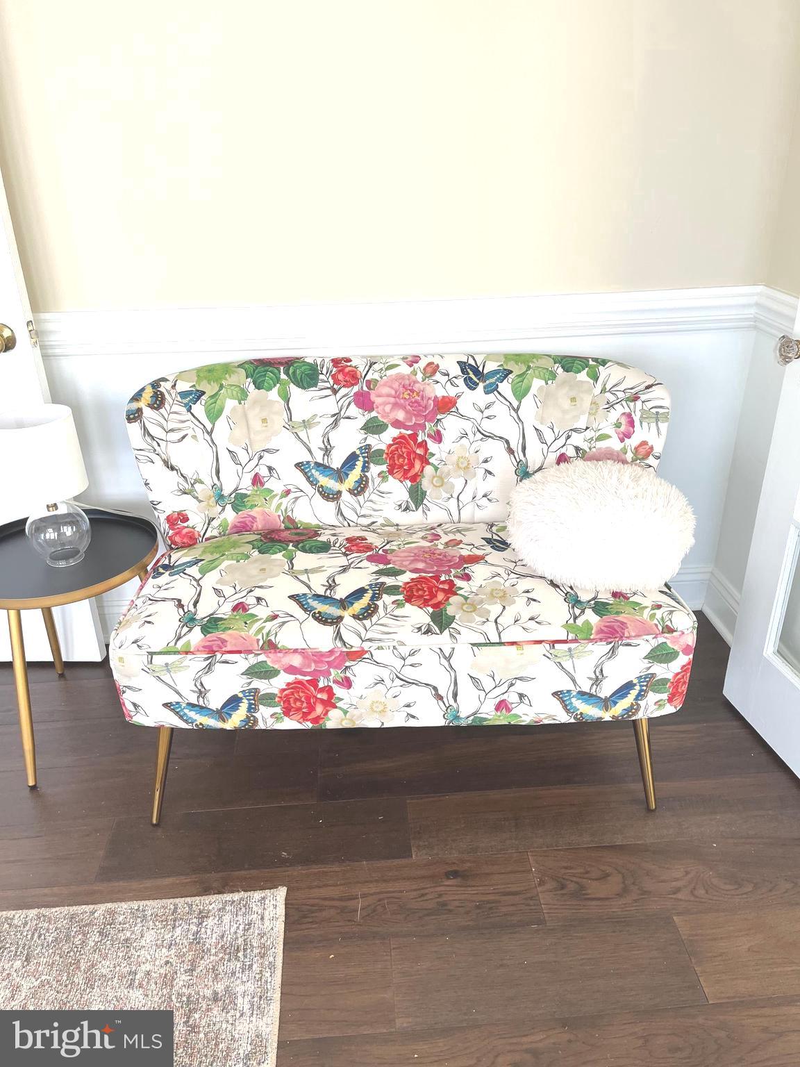 18936 Harmony Church Road Leesburg, VA 20175 - Photo 28 of 60 Cough in Living Room