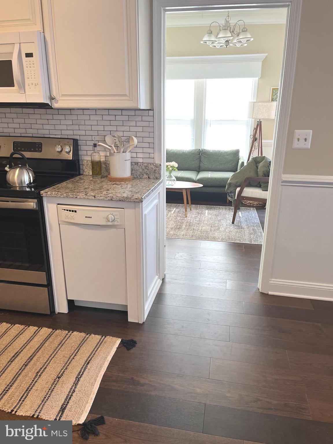 18936 Harmony Church Road Leesburg, VA 20175 - Photo 42 of 60 View from Kitchen to Living Room
