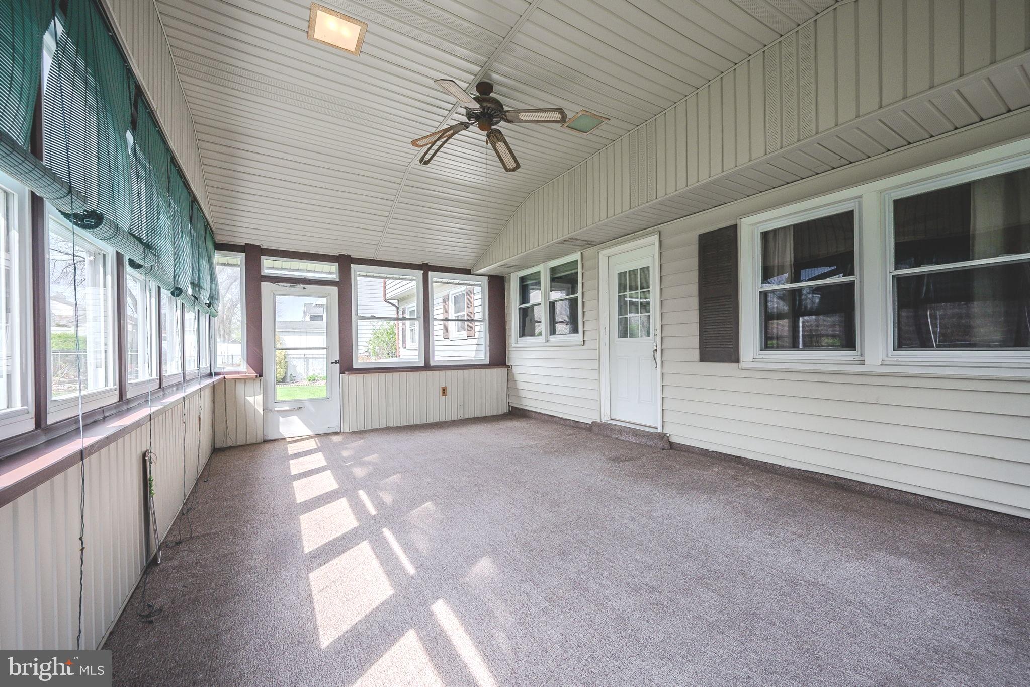 216 Morrison Road New Castle, DE 19720 - Photo 21 of 27 Enclosed Porch