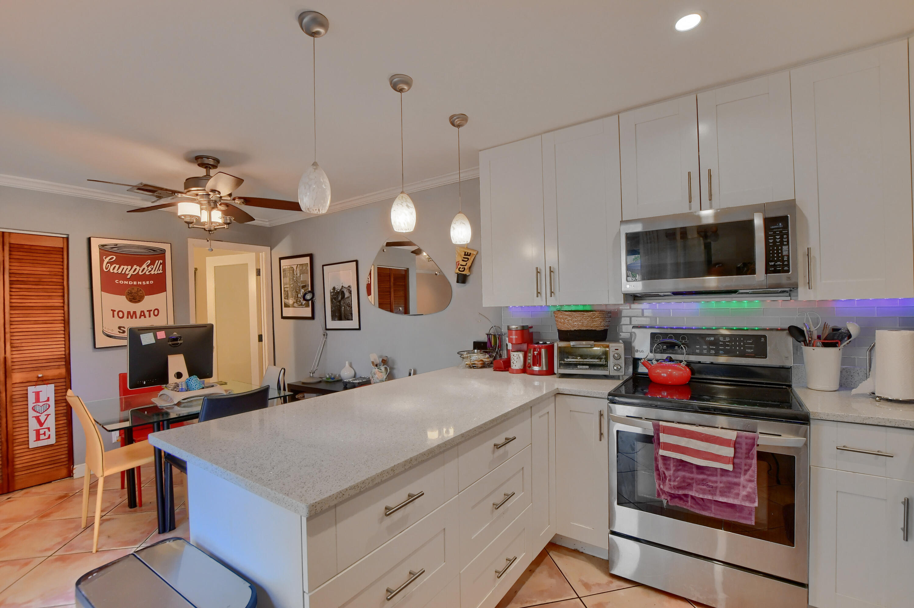 7519 Courtyard Run East Boca Raton, FL 33433 - Photo 4 of 16 COMPLETELY REMODELED KITCHEN