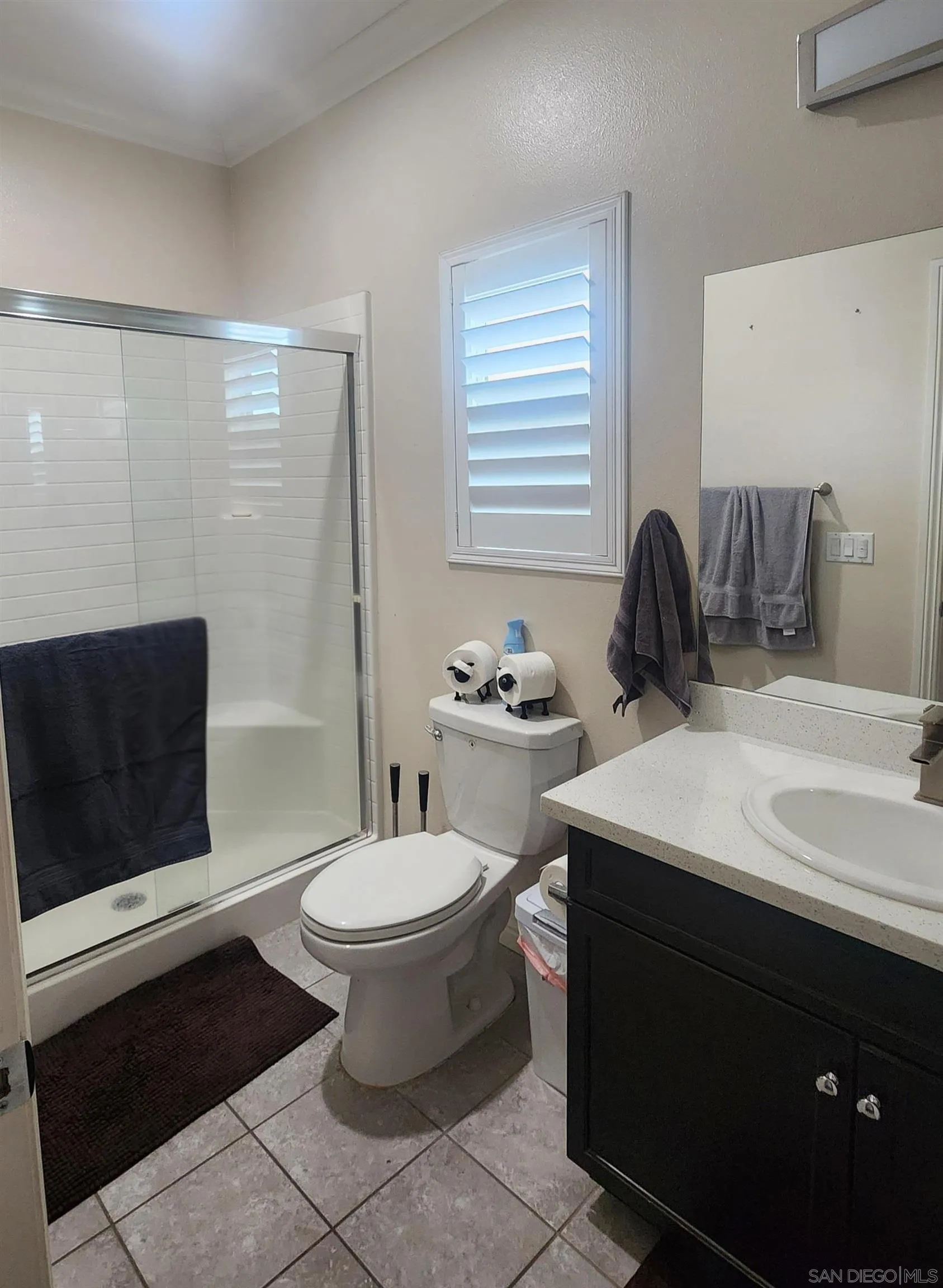 3326 Crowfoot Road San Bernardino, CA 92407 - Photo 11 of 14 Bathroom