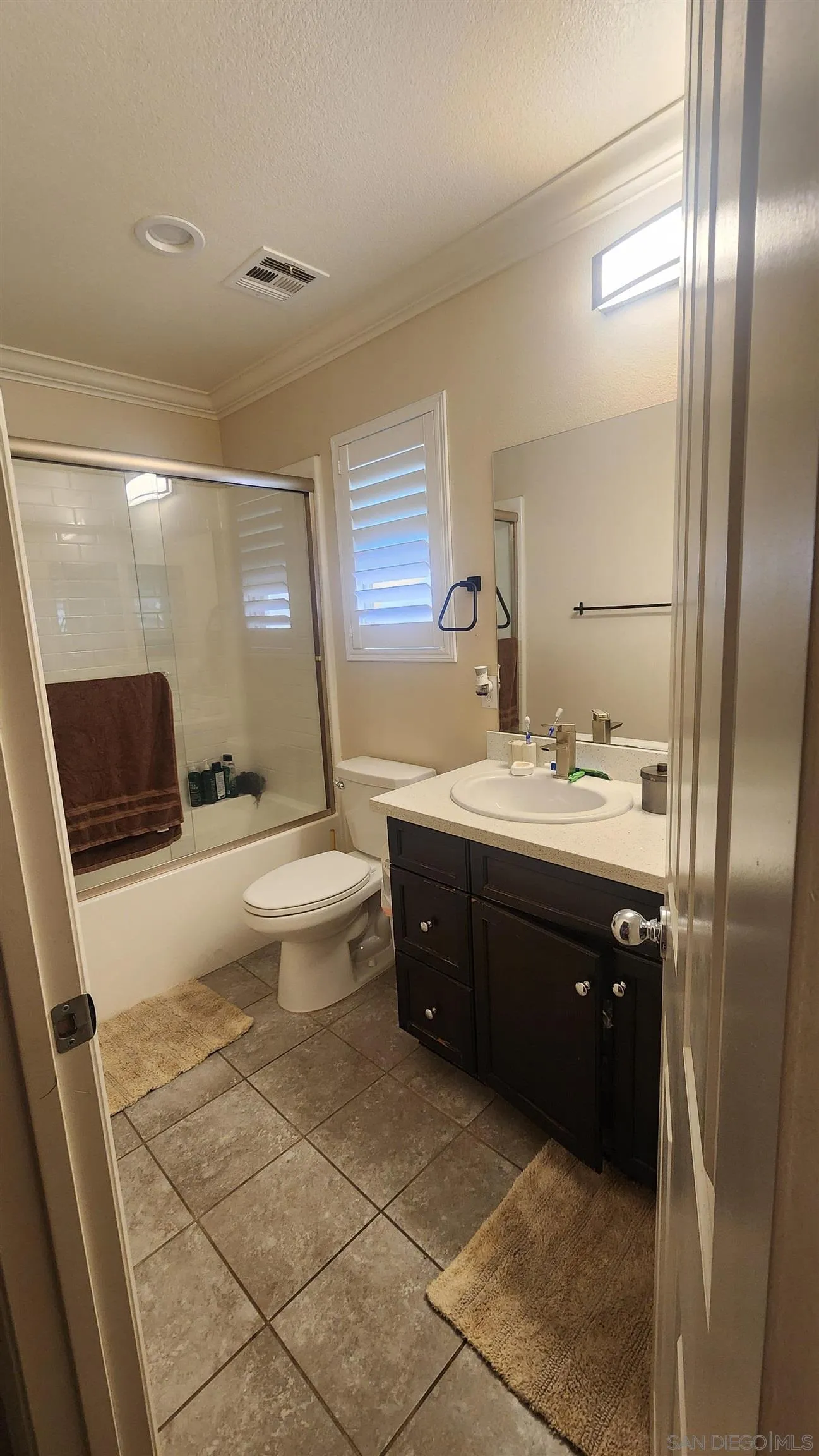 3326 Crowfoot Road San Bernardino, CA 92407 - Photo 13 of 14 Bathroom