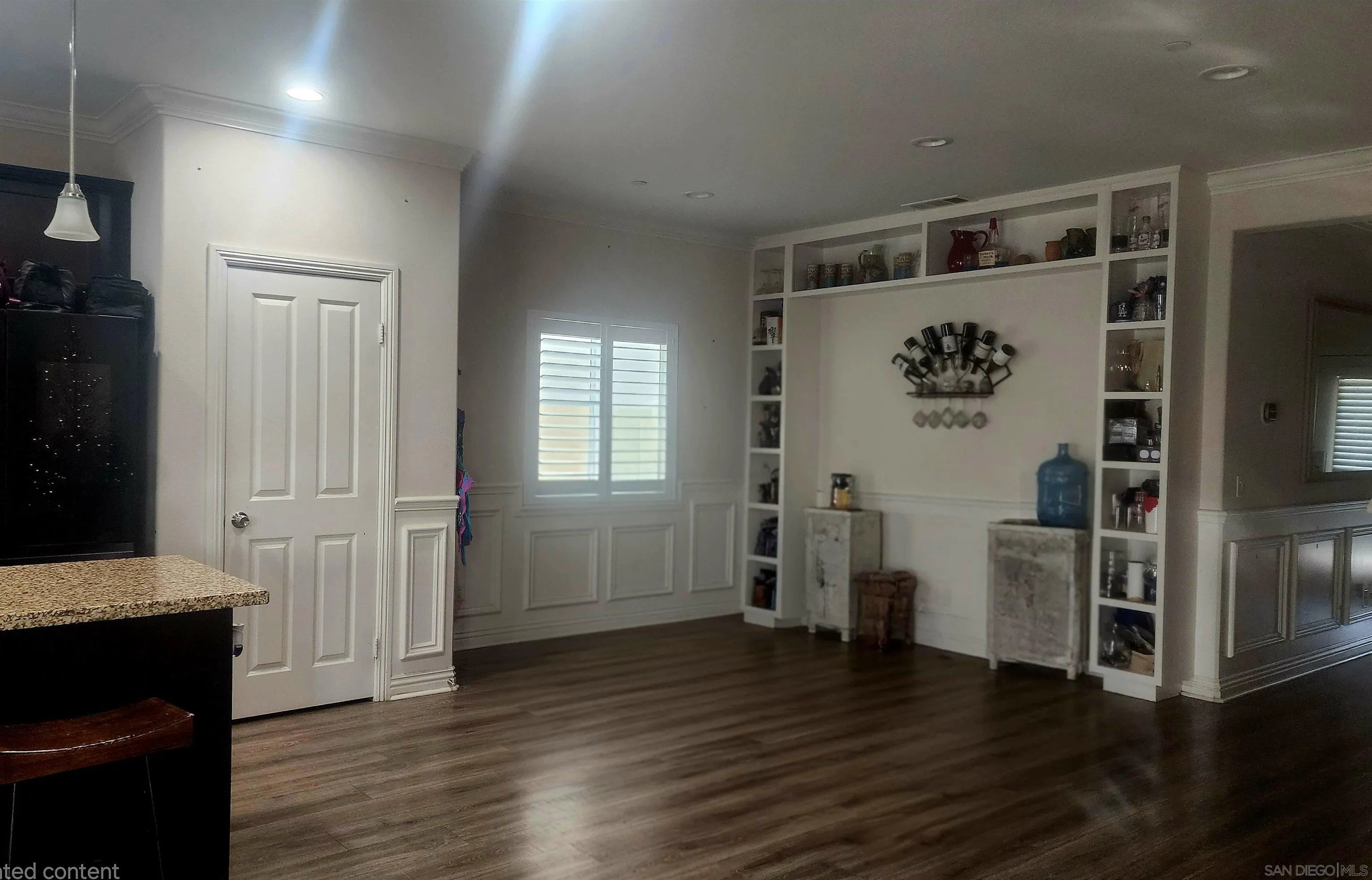 3326 Crowfoot Road San Bernardino, CA 92407 - Photo 6 of 14 Dining room area next to the kitchen.