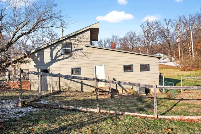 $135,000 | 502 W Street, Bedford, IN 47421