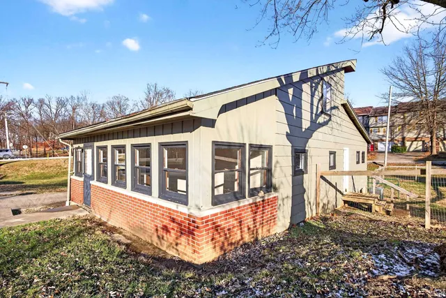 $135,000 | 502 W Street, Bedford, IN 47421