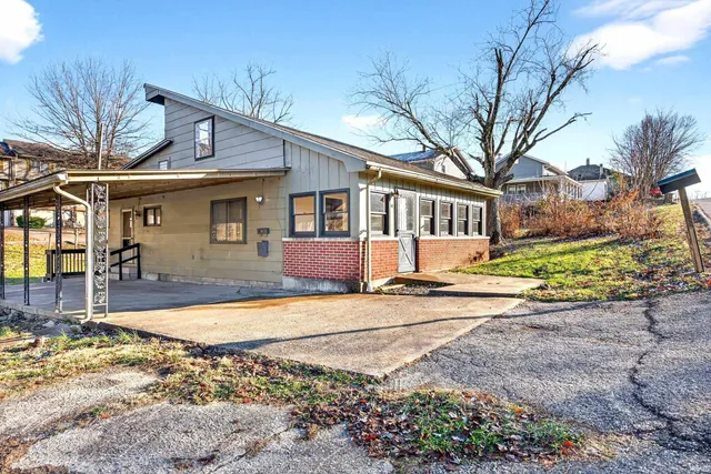 $135,000 | 502 W Street, Bedford, IN 47421