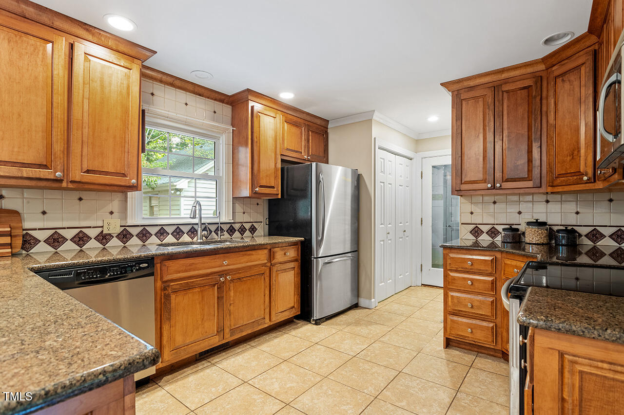 6025 Spring Valley Drive Raleigh, NC 27616 - Photo 12 of 48 6025 Spring Valley Drive_17