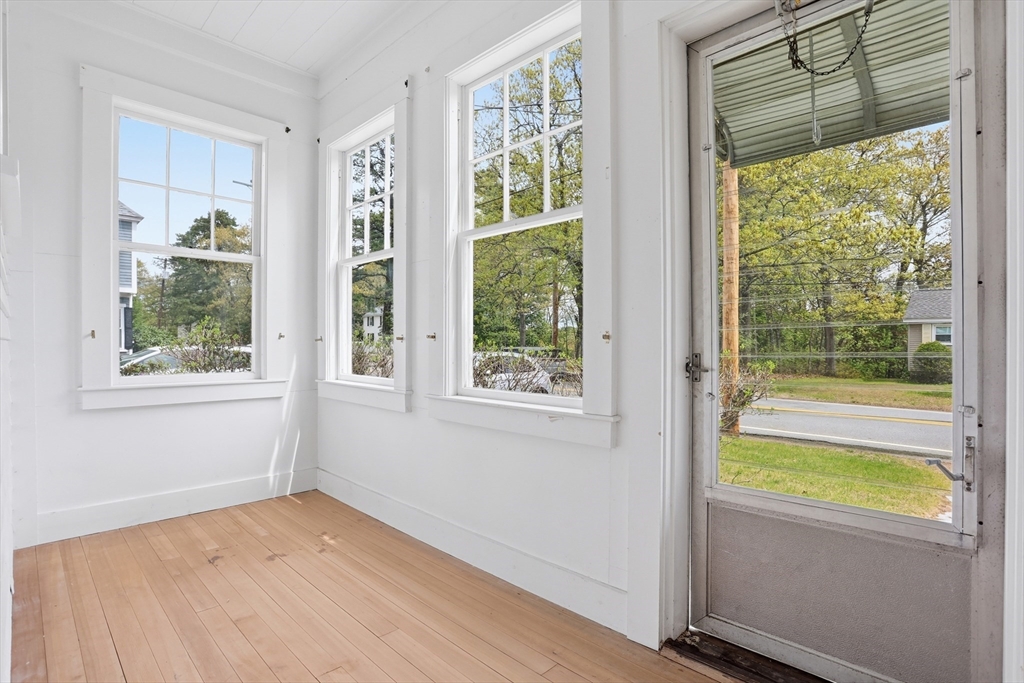 38 Brookside Road Westford, MA 01886 - Photo 4 of 33 Gallery Image 4