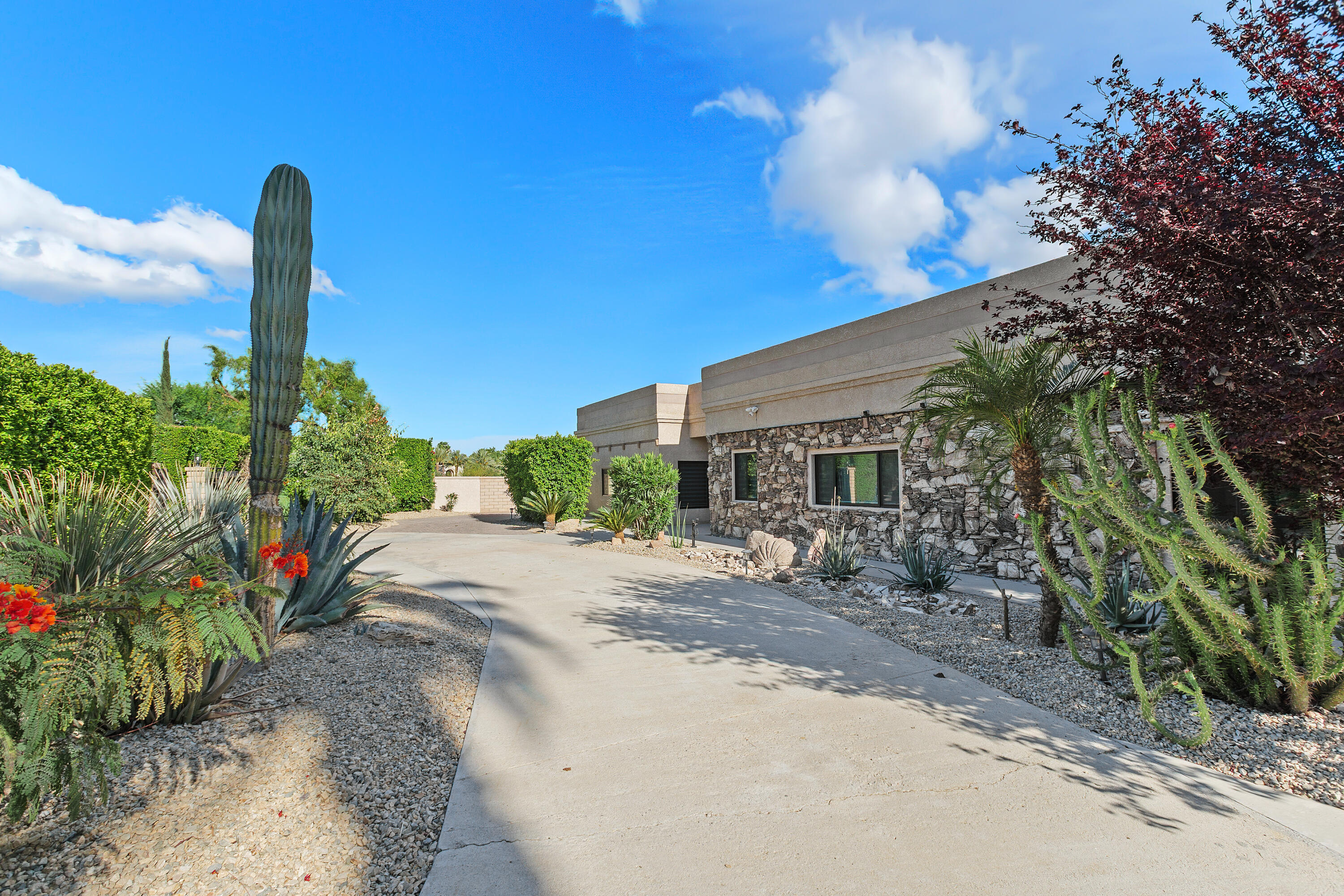 72114 Follansbee Road Rancho Mirage, CA 92270 - Photo 14 of 66 76_12065773_EI-185237-316