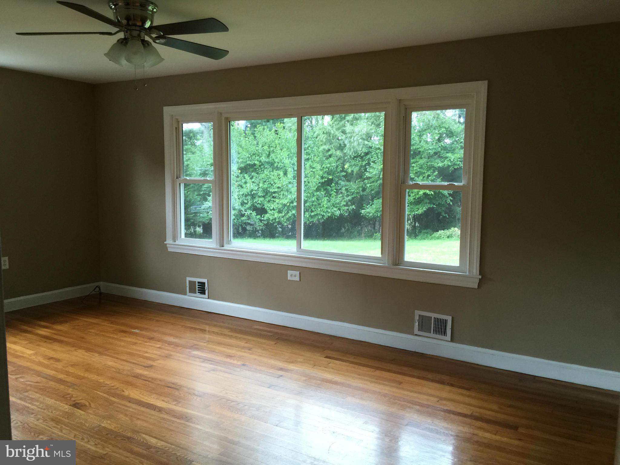 10016 Rixeyville Road Culpeper, VA 22701 - Photo 11 of 28 Living Room