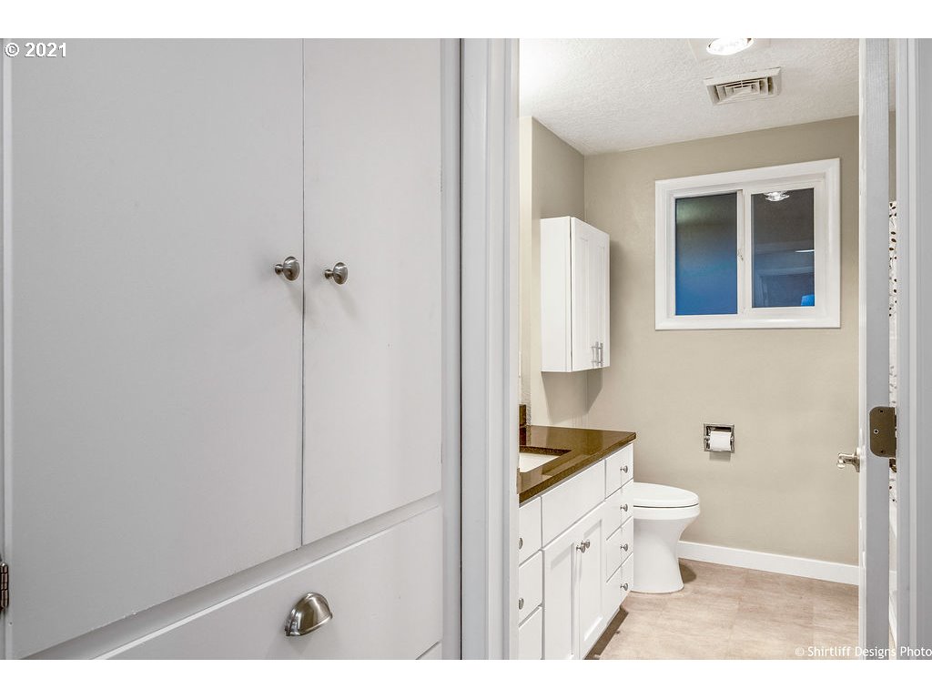1324 1st Street Springfield, OR 97477 - Photo 15 of 27 Gallery Image 15