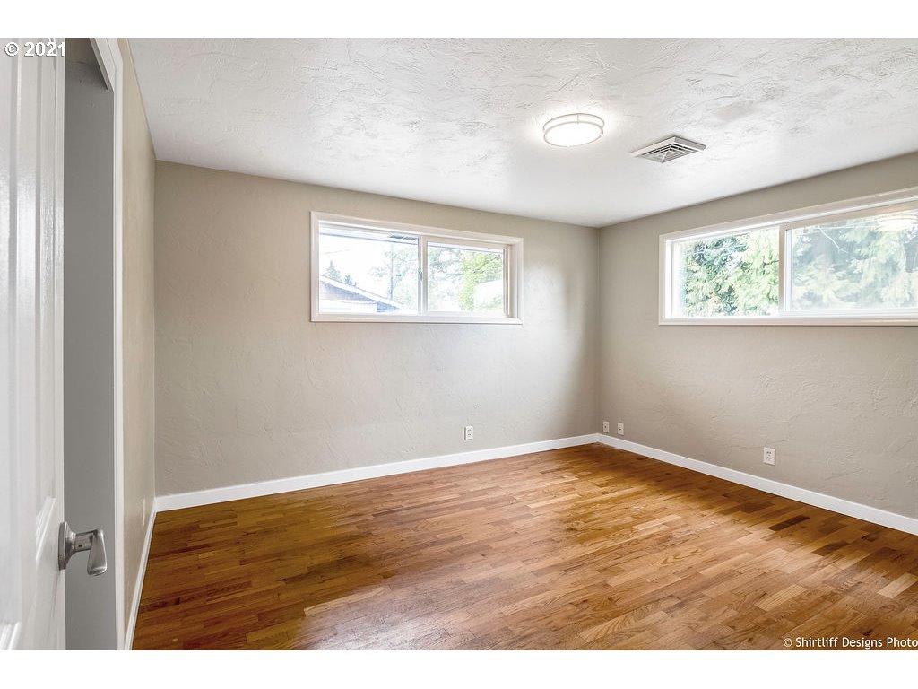 1324 1st Street Springfield, OR 97477 - Photo 17 of 27 Gallery Image 17