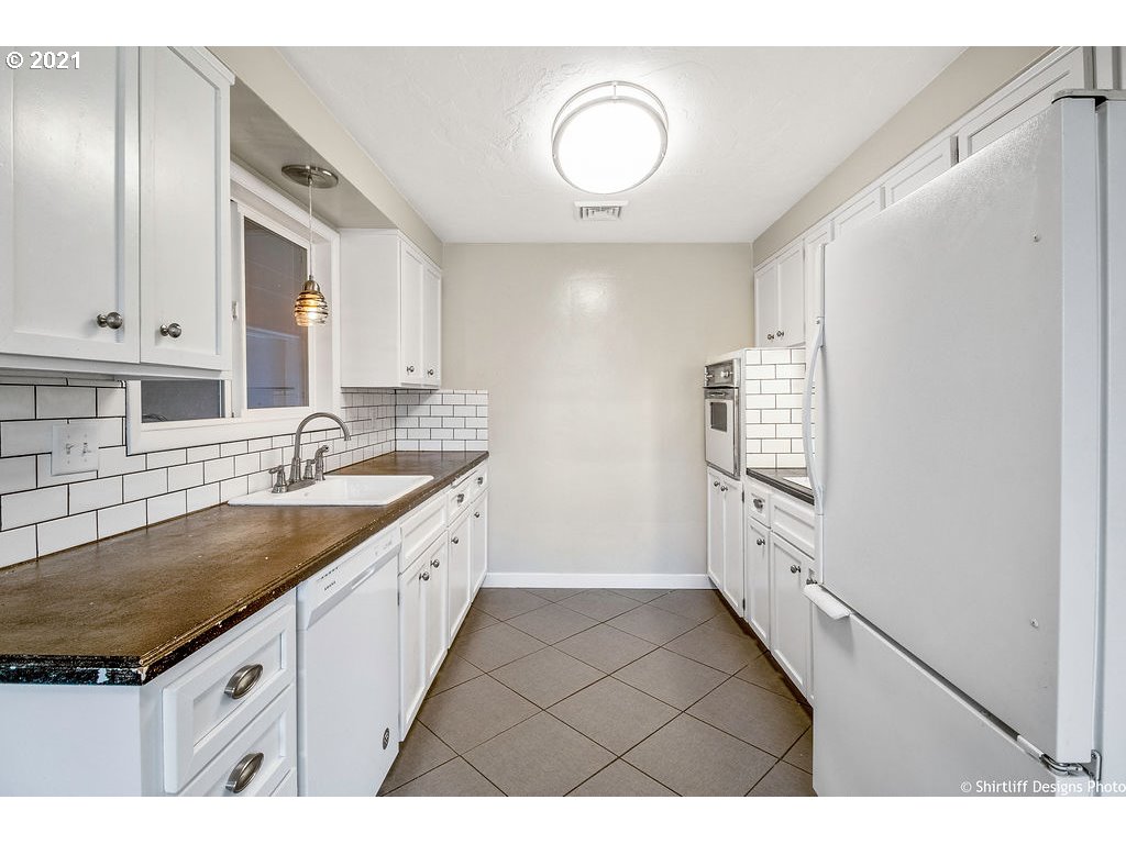 1324 1st Street Springfield, OR 97477 - Photo 9 of 27 Gallery Image 9