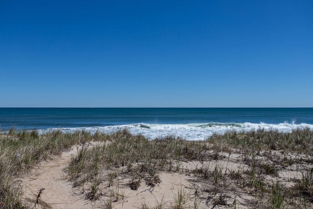 29 Commonwealth Avenue Salisbury, MA 01952 - Photo 30 of 34 a view of an ocean