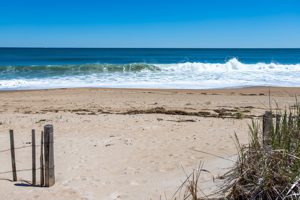 29 Commonwealth Avenue Salisbury, MA 01952 - Photo 31 of 34 a view of beach and ocean