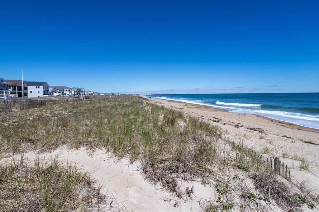 29 Commonwealth Avenue Salisbury, MA 01952 - Photo 32 of 34 a view of beach and ocean
