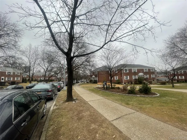 $349,000 | 224-04 Manor Road, Unit FIRST | Bellerose